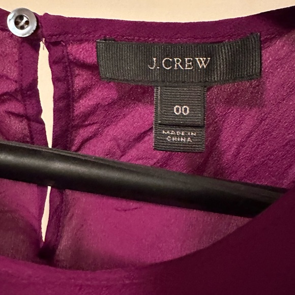 J.Crew 100% Silk Sleeveless Blouse in Beautiful Purple - Size 00 - Picture 5 of 6